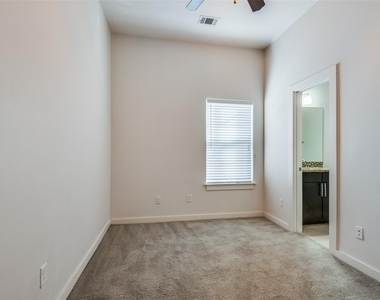 3200 Ross Avenue - Photo Thumbnail 19