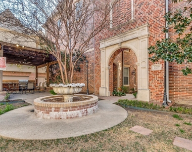 3200 Ross Avenue - Photo Thumbnail 22