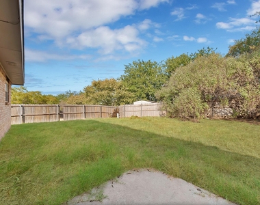 813 Panay Way Drive - Photo Thumbnail 23