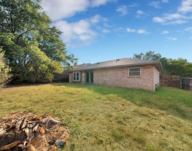 813 Panay Way Drive - Photo Thumbnail 24