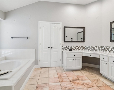 4661 Baldwin Lane - Photo Thumbnail 16
