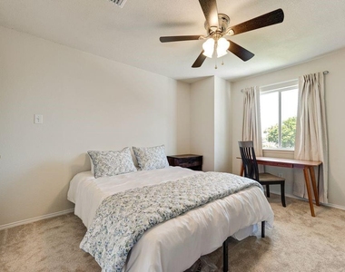 1421 Laurel Hall Lane - Photo Thumbnail 18