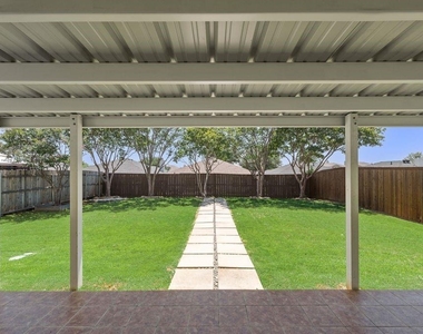 1421 Laurel Hall Lane - Photo Thumbnail 23