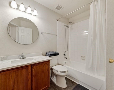 1421 Laurel Hall Lane - Photo Thumbnail 17