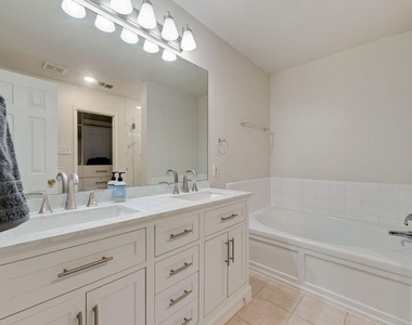 1421 Laurel Hall Lane - Photo Thumbnail 9