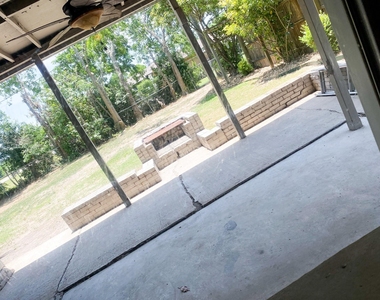 808 E Heath Street - Photo Thumbnail 14
