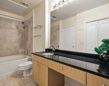 3225 Turtle Creek Boulevard - Photo Thumbnail 7