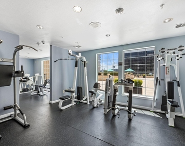 3225 Turtle Creek Boulevard - Photo Thumbnail 14