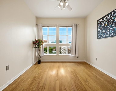 3225 Turtle Creek Boulevard - Photo Thumbnail 6