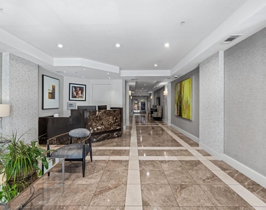 3225 Turtle Creek Boulevard - Photo Thumbnail 13