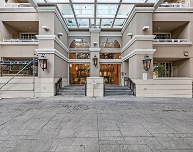3225 Turtle Creek Boulevard - Photo Thumbnail 10