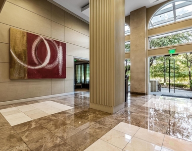 3225 Turtle Creek Boulevard - Photo Thumbnail 11