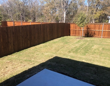 808 Juniper Street - Photo Thumbnail 14