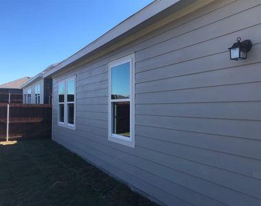 808 Juniper Street - Photo Thumbnail 13