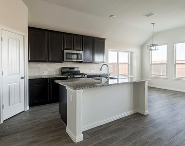 6225 Sutton Fields Trail - Photo Thumbnail 10