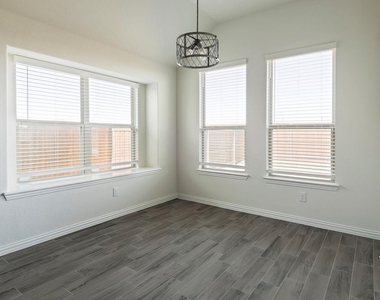 6225 Sutton Fields Trail - Photo Thumbnail 11