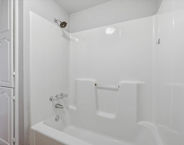 4020 Mediterranean Street - Photo Thumbnail 22