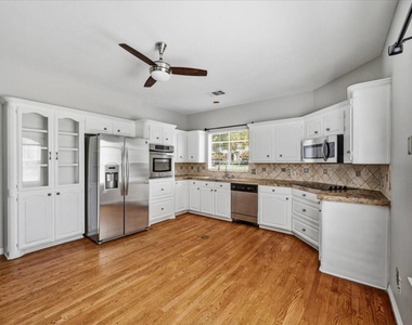 4020 Mediterranean Street - Photo Thumbnail 31