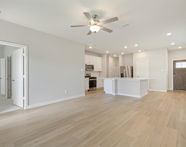 6006 Alderton Drive - Photo Thumbnail 12