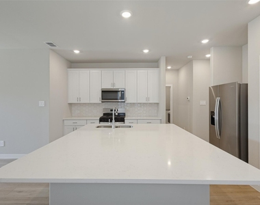 6006 Alderton Drive - Photo Thumbnail 6
