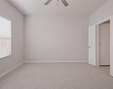 6006 Alderton Drive - Photo Thumbnail 15