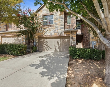 2649 Jackson Drive - Photo Thumbnail 4