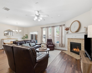 2649 Jackson Drive - Photo Thumbnail 6