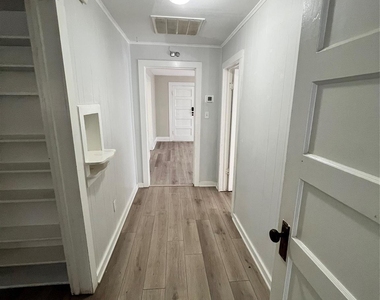 303 N 4th Street - Photo Thumbnail 9