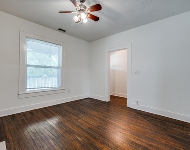 804 Sunset Avenue - Photo Thumbnail 8