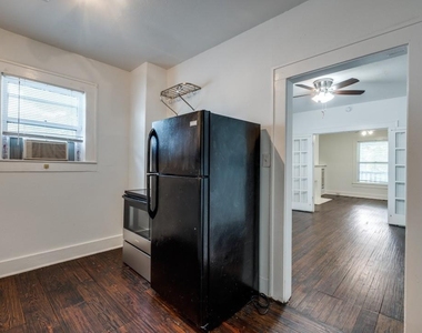 804 Sunset Avenue - Photo Thumbnail 10