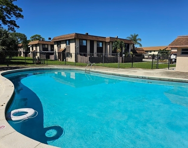 2148 Sherwood Forest Boulevard - Photo Thumbnail 35