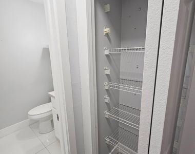 2148 Sherwood Forest Boulevard - Photo Thumbnail 25