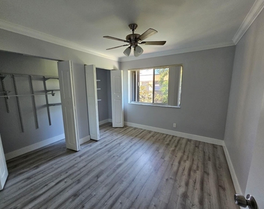2148 Sherwood Forest Boulevard - Photo Thumbnail 21