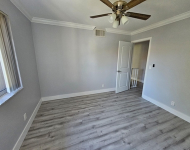 2148 Sherwood Forest Boulevard - Photo Thumbnail 19