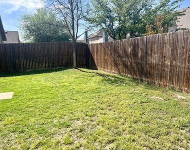 9908 Moccasin Creek Lane - Photo Thumbnail 19