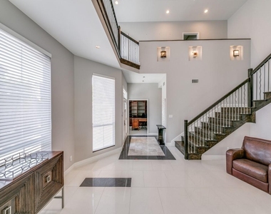 2816 Prestonwood Drive - Photo Thumbnail 5