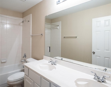 5516 Amber Way - Photo Thumbnail 14