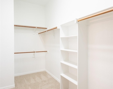 5516 Amber Way - Photo Thumbnail 15
