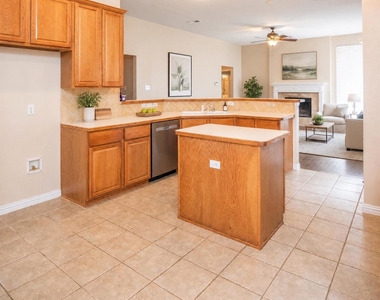 5516 Amber Way - Photo Thumbnail 6
