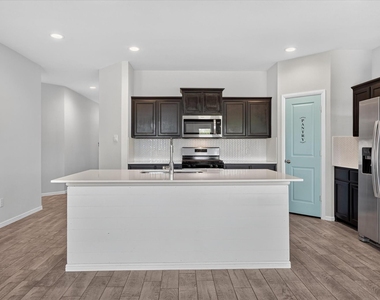 8812 Russano Road - Photo Thumbnail 12