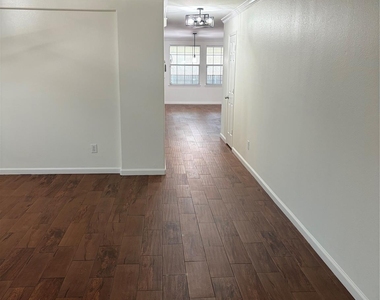 7429 Sienna Ridge Lane - Photo Thumbnail 4