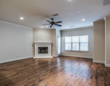 6136 Oram Street - Photo Thumbnail 2