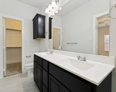 2201 Paxton Way - Photo Thumbnail 17