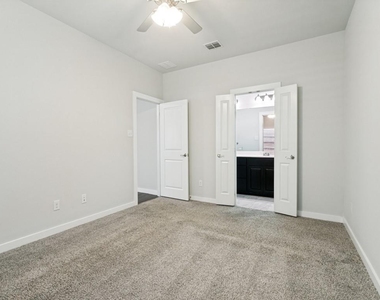 2201 Paxton Way - Photo Thumbnail 15