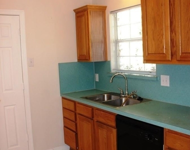 1303 S 5th Street - Photo Thumbnail 3