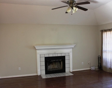 1303 S 5th Street - Photo Thumbnail 1