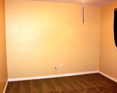 1303 S 5th Street - Photo Thumbnail 7