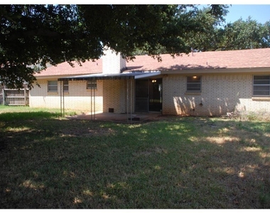 409 Wilshire Drive - Photo Thumbnail 12