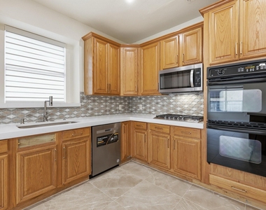 3705 Menard Drive - Photo Thumbnail 12
