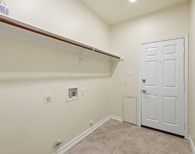 3705 Menard Drive - Photo Thumbnail 32